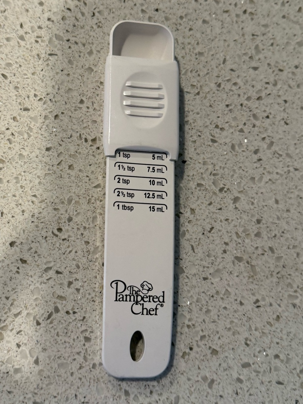 Pampered Chef White Sliding Adjustable Measuring Spoon